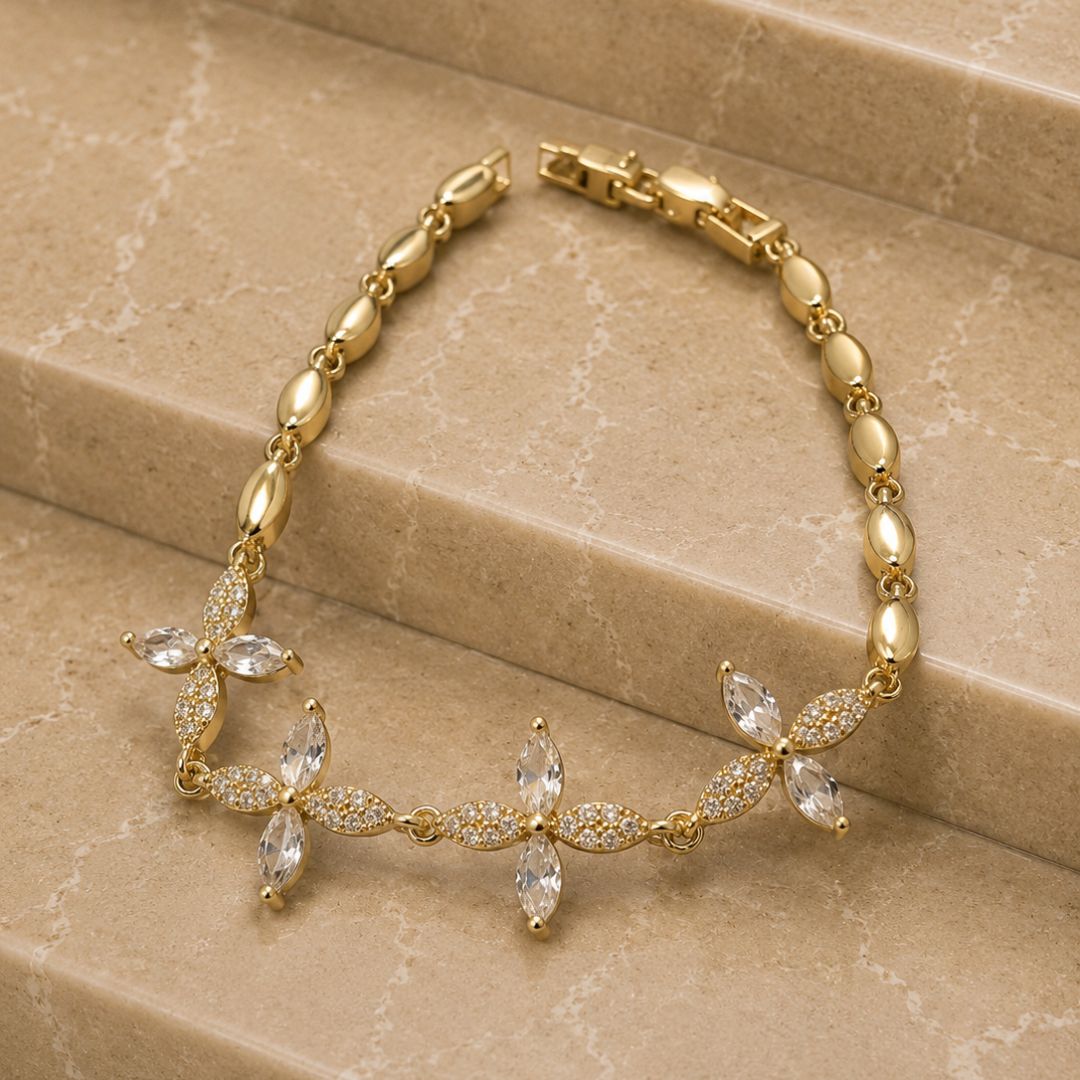 Pulseira luxo elo oval liso flor cravejada e cristal